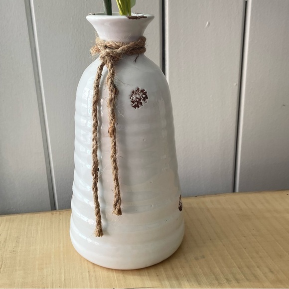 JUST IN Farmhouse Vase Home Office Decor Rustic Accent White Tan Ceramic Neutral - Picture 4 of 9
